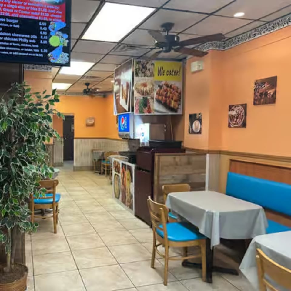 Relaxed Sun City Center Dining at Pita Kebob